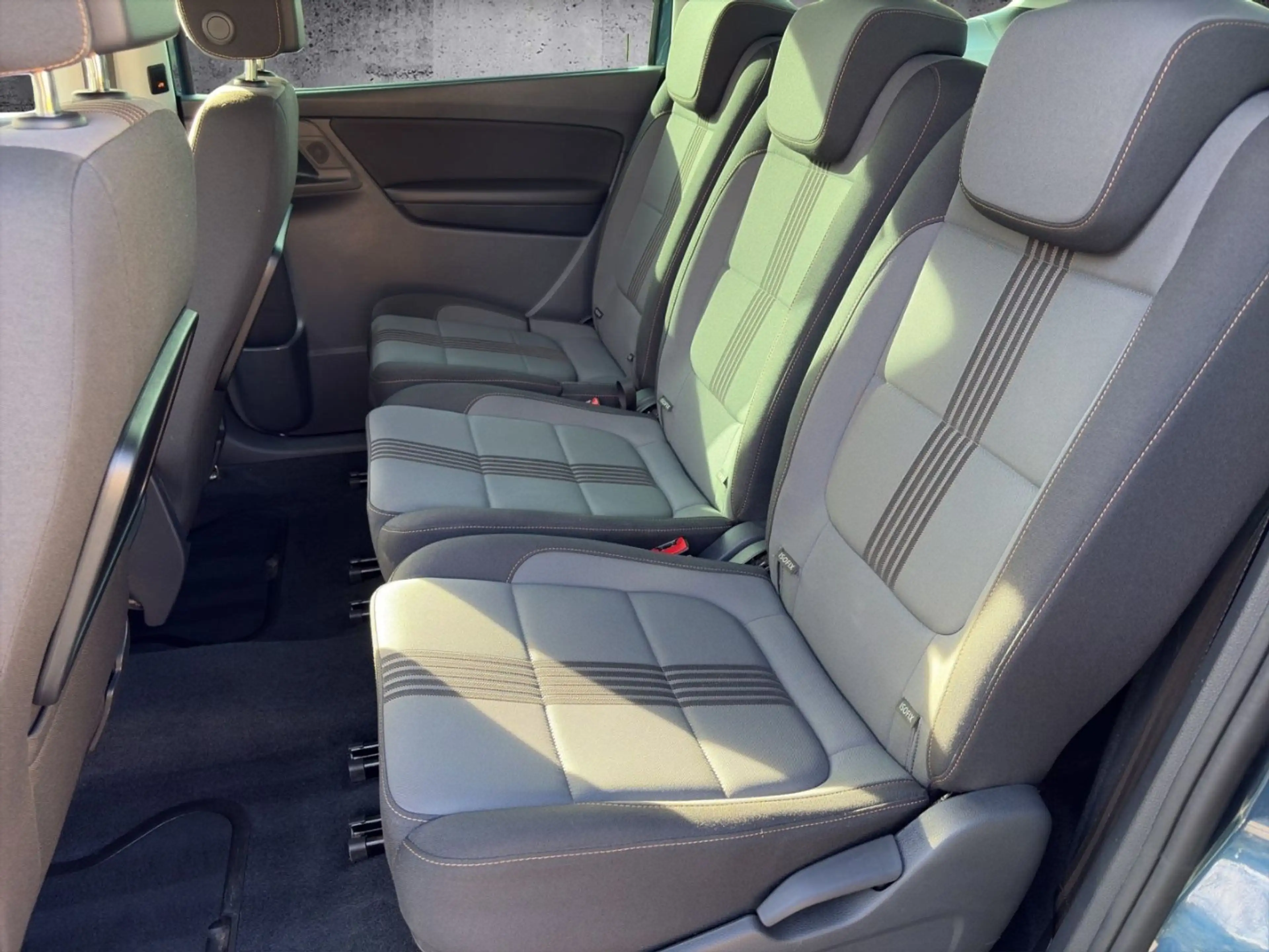 Volkswagen Sharan 2.0 TDI BlueMotionTech Comfortline — photo 10