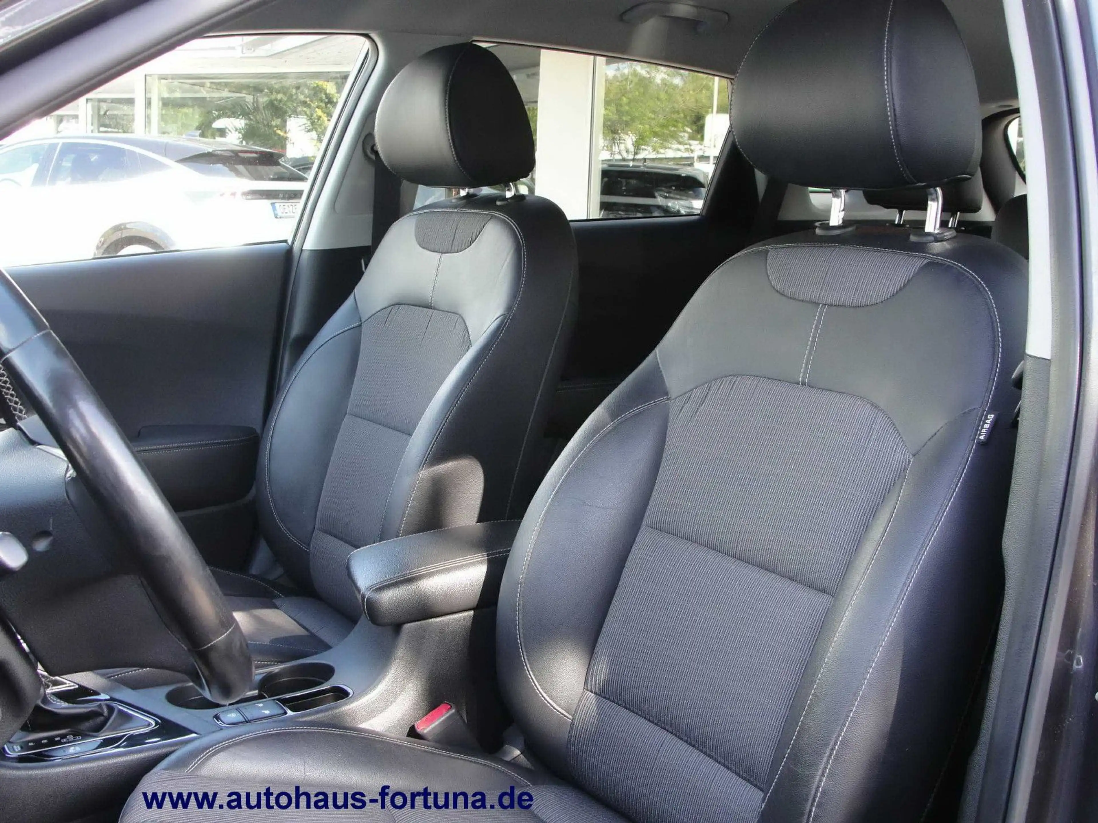 Kia Niro Vision 1.6 Hybrid Kamera Navigation AHK — photo 5