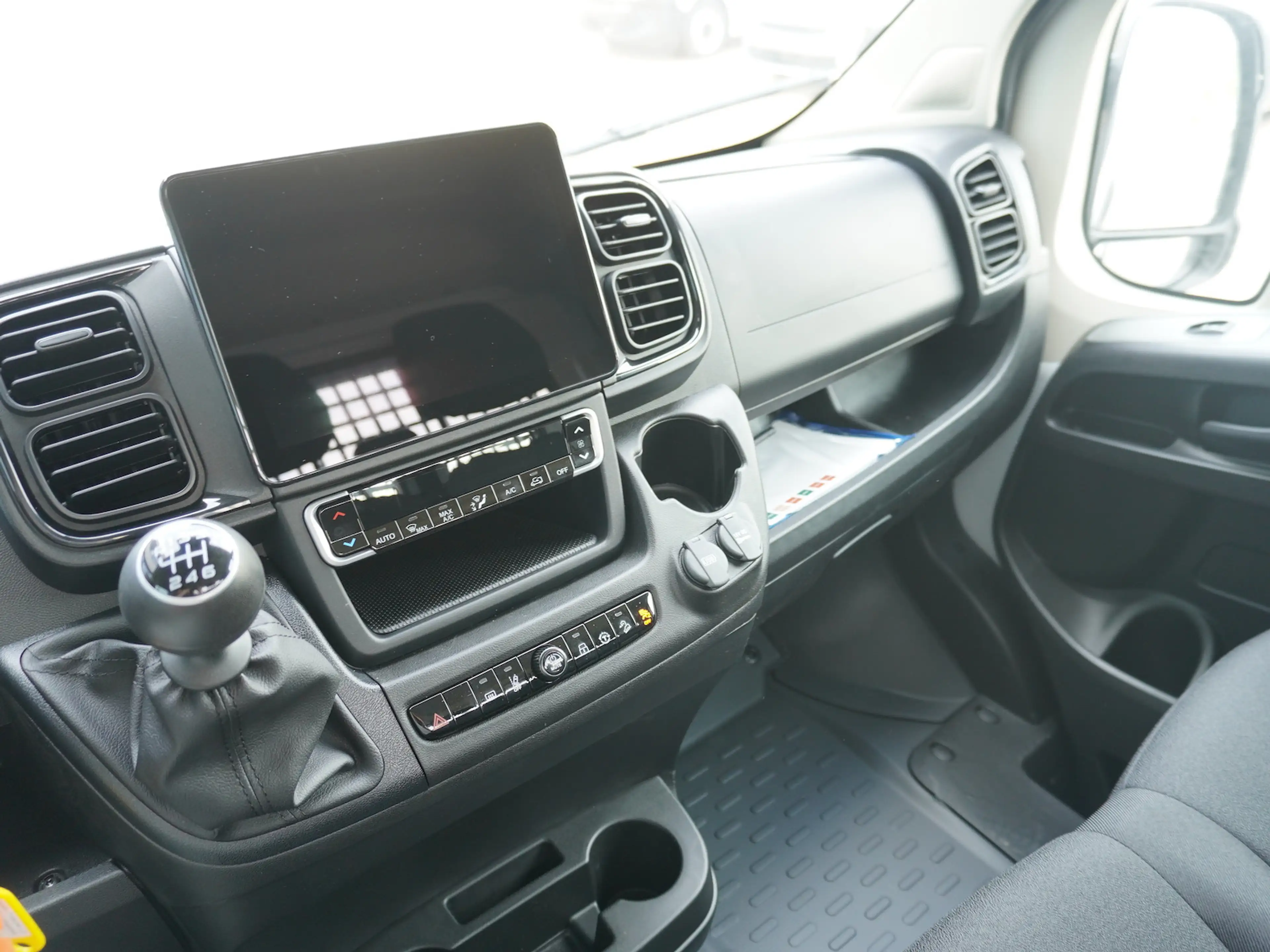 Fiat Ducato Maxi Pritsche L2S / 10-Zoll Navi + AHK — photo 12