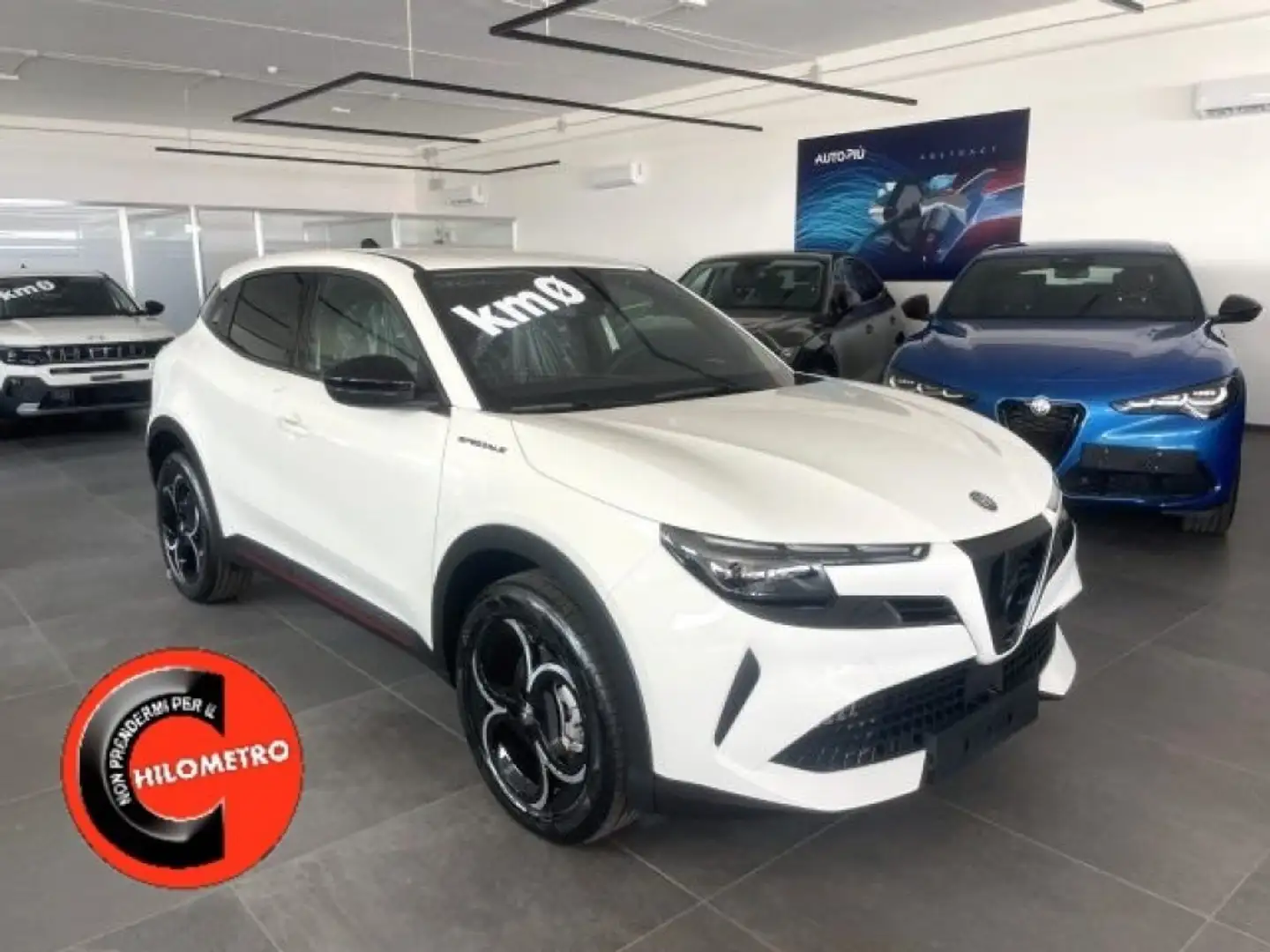 Alfa Romeo Junior 1.2 145 CV Hybrid eDCT6 Speciale KM0 MY25 Weiß - 1