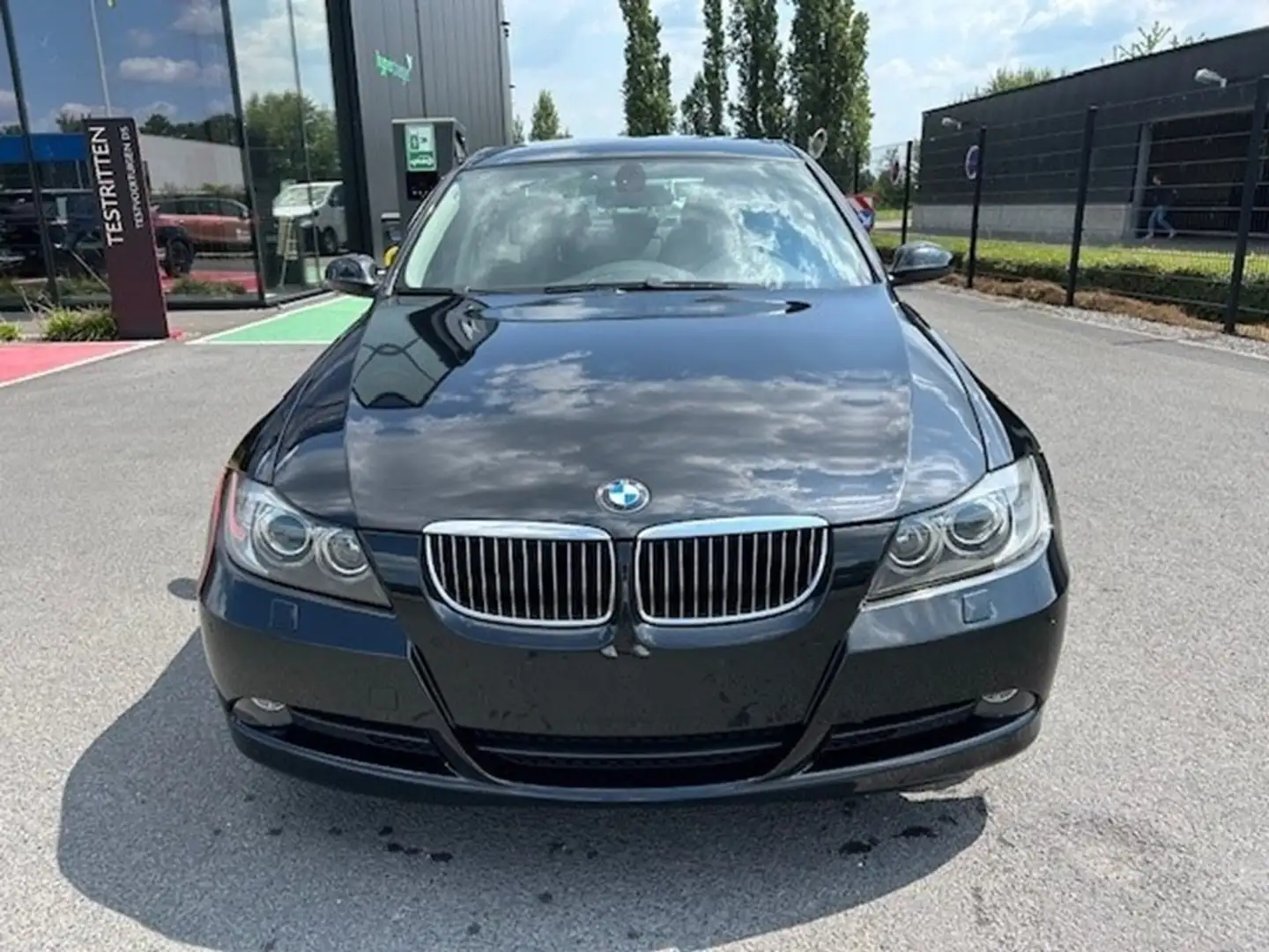 BMW 325 i 155 kW auto Zwart - 2