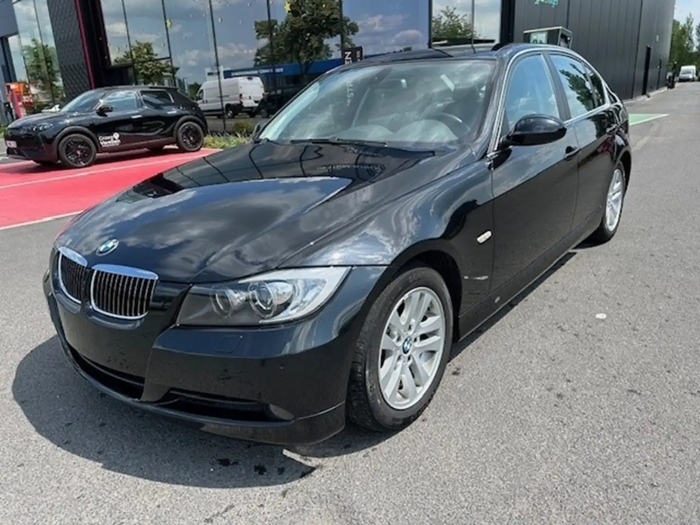 BMW 325 i 155 kW auto Zwart - 1