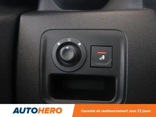 Dacia Duster view 27