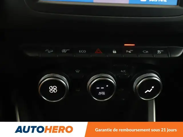 Dacia Duster view 25