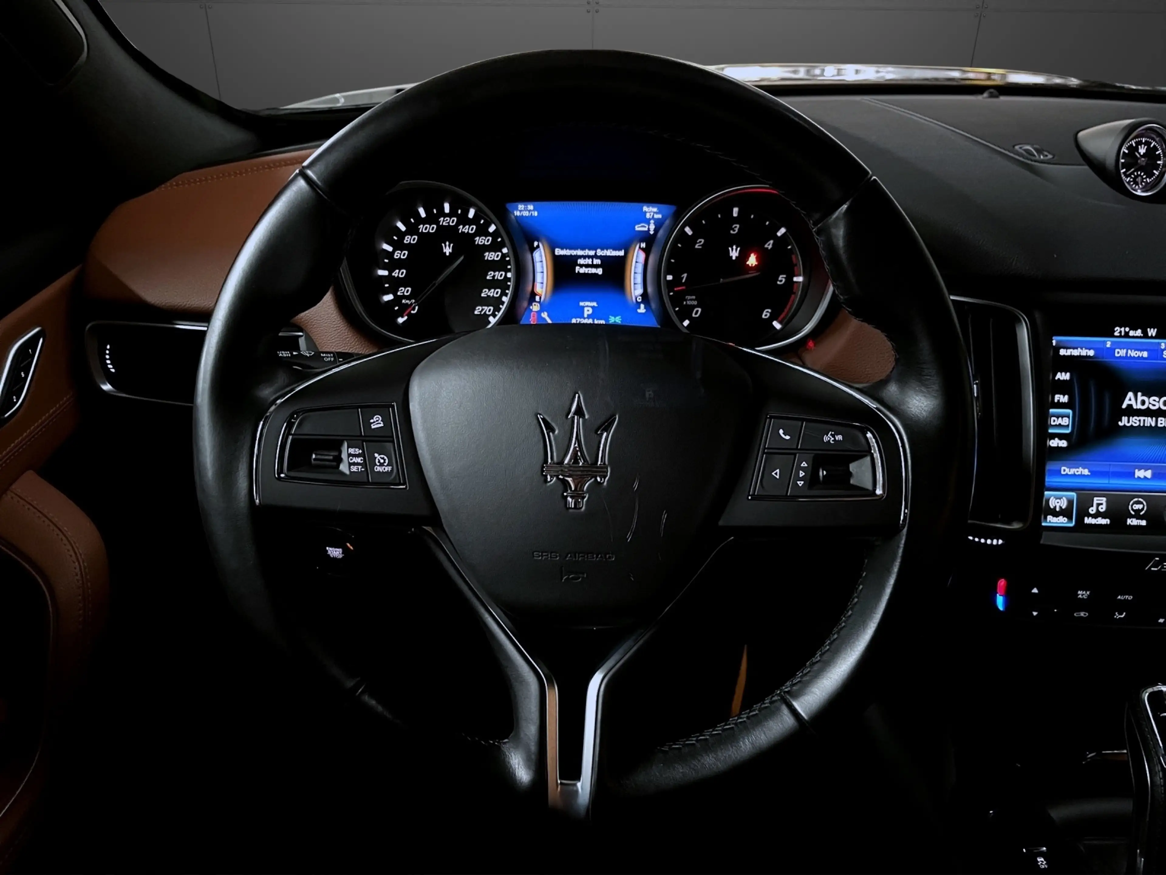 Maserati Levante Diesel MY20 — photo 8