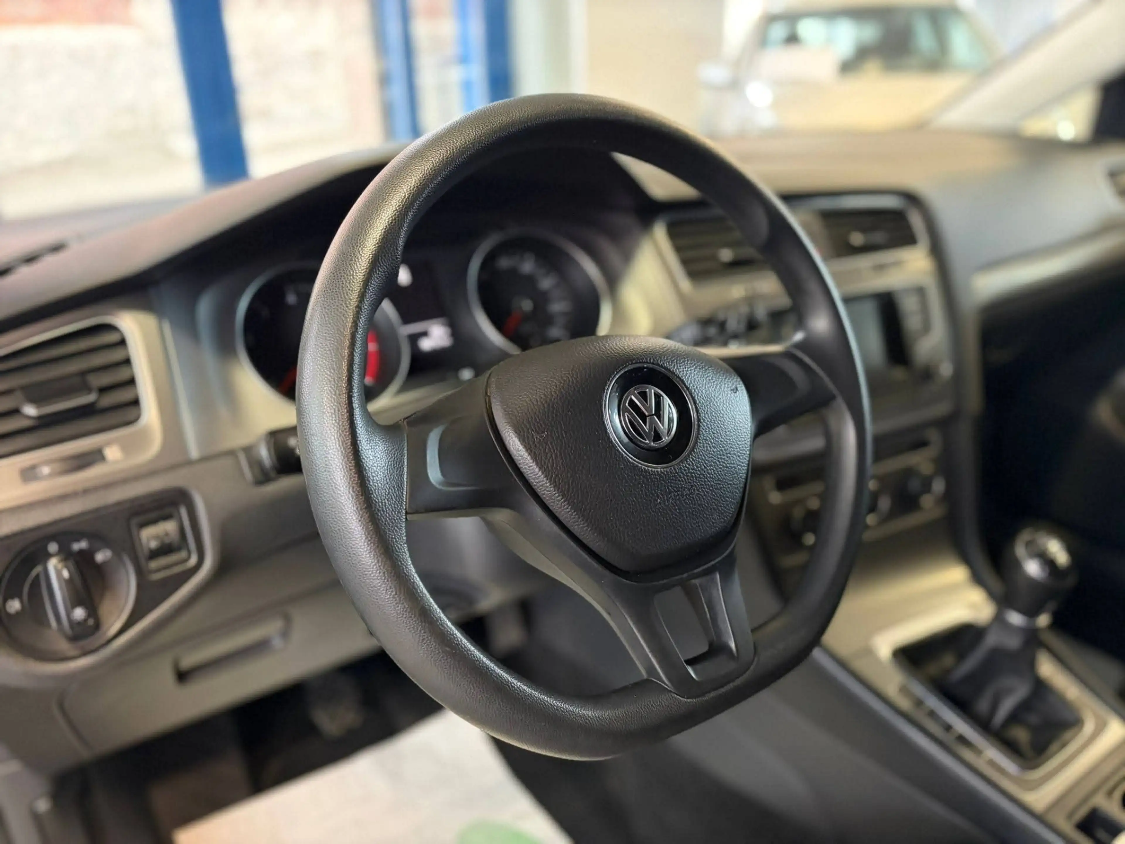 Volkswagen Golf GARANTIE 1 AN ET DISPONIBLE DIRECTEMENT — photo 8