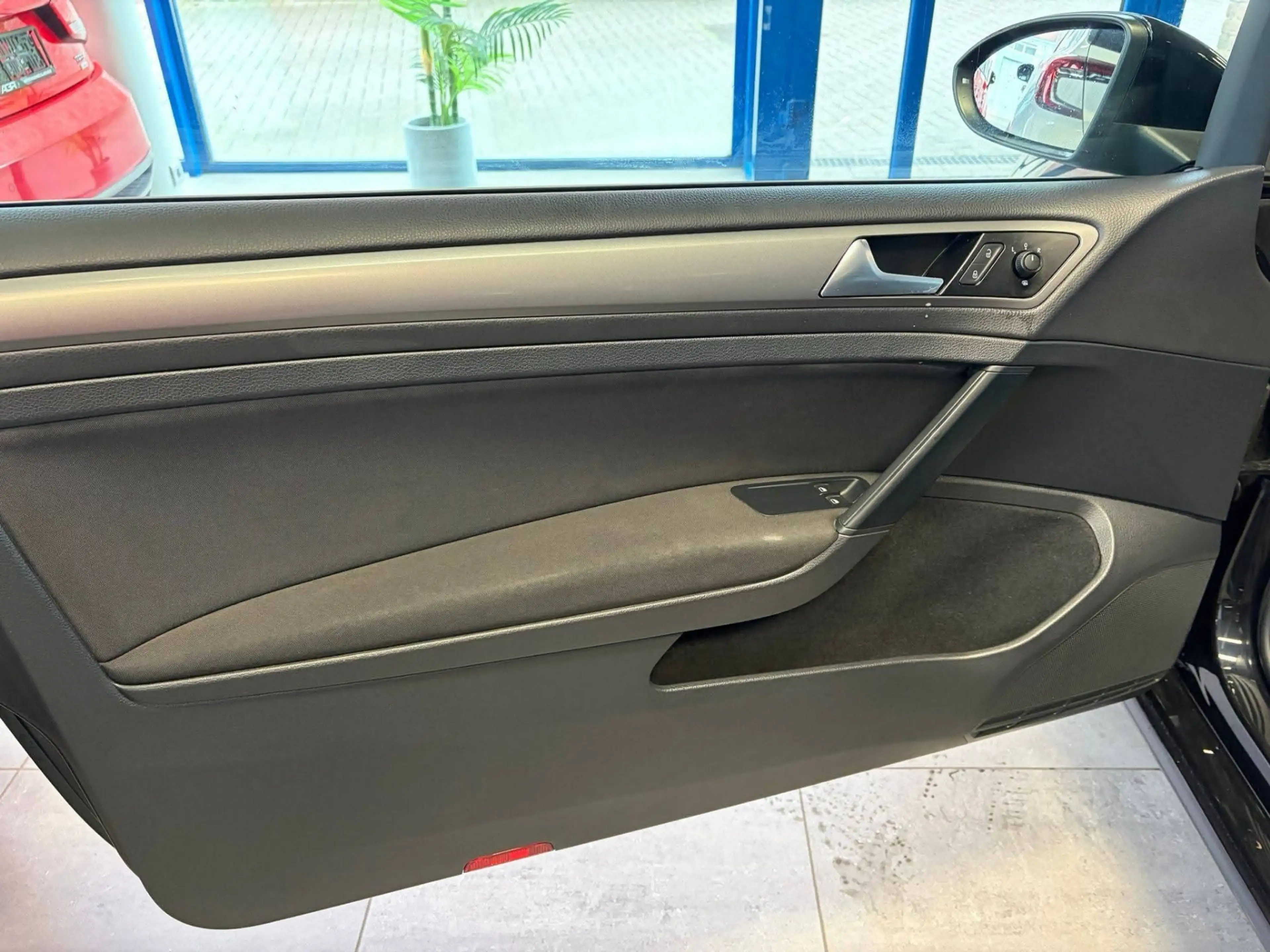Volkswagen Golf GARANTIE 1 AN ET DISPONIBLE DIRECTEMENT — photo 7