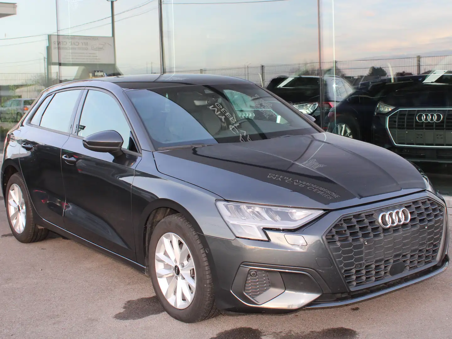 Audi A3 30TFSI-S LINE-S TRONIC-VEEL OPTIES Gris - 1