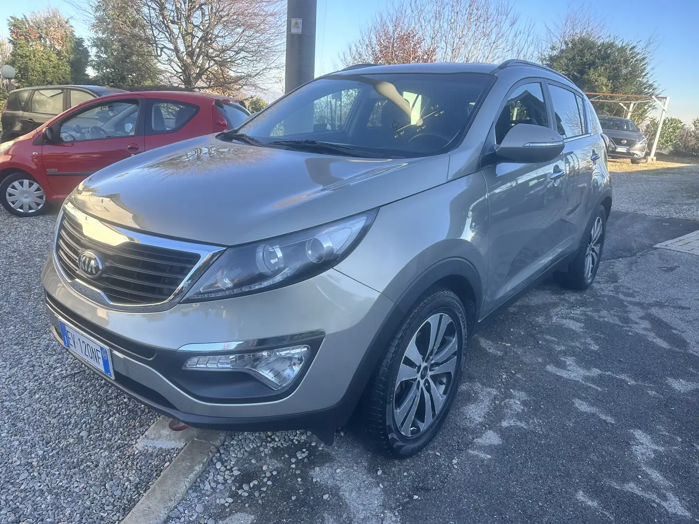 Kia Sportage 1.7 crdi Class 2wd Grijs - 1