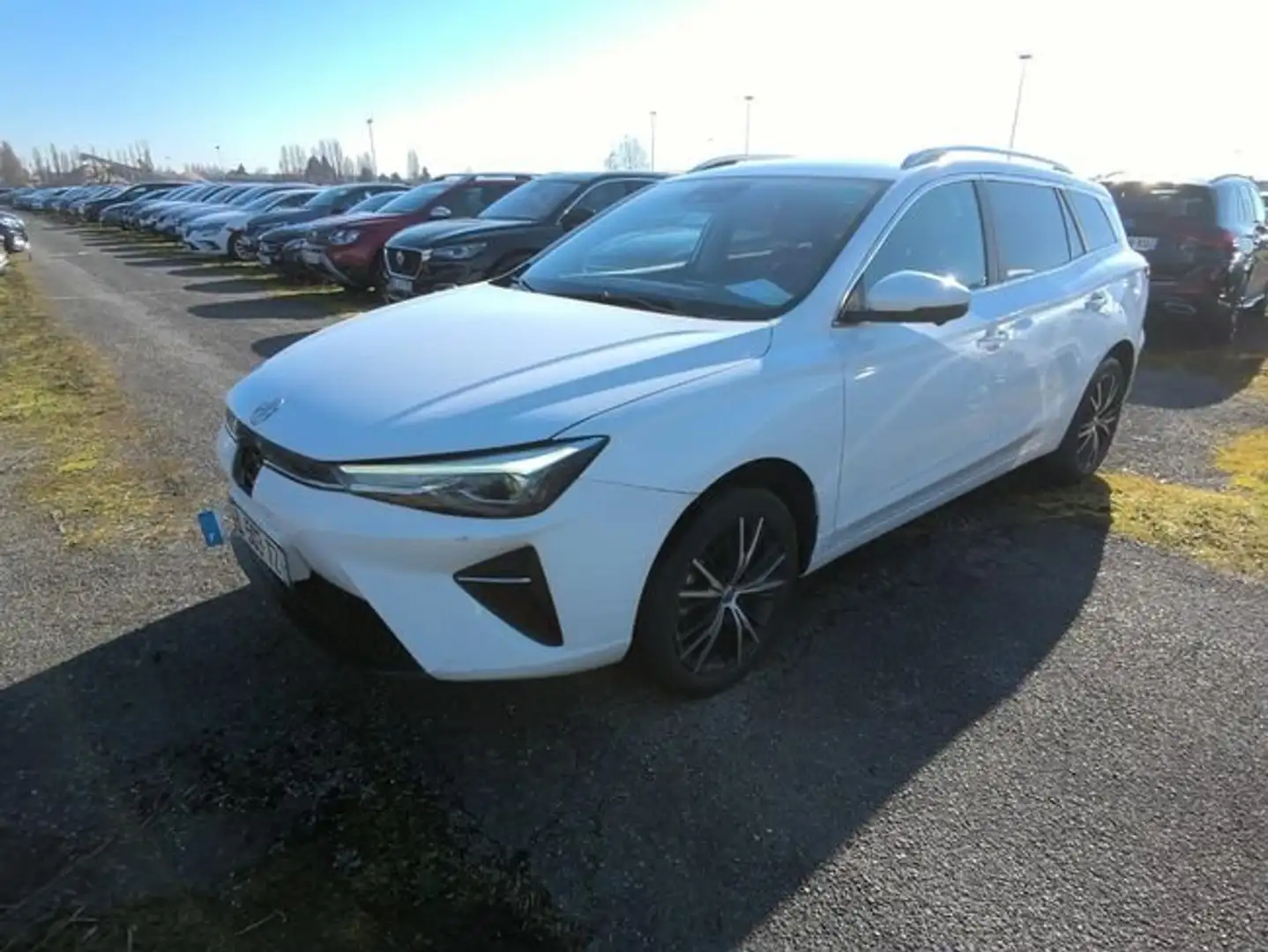 MG MG5 156CV 61KWH LUXURY LONG RANGE Blanco - 2