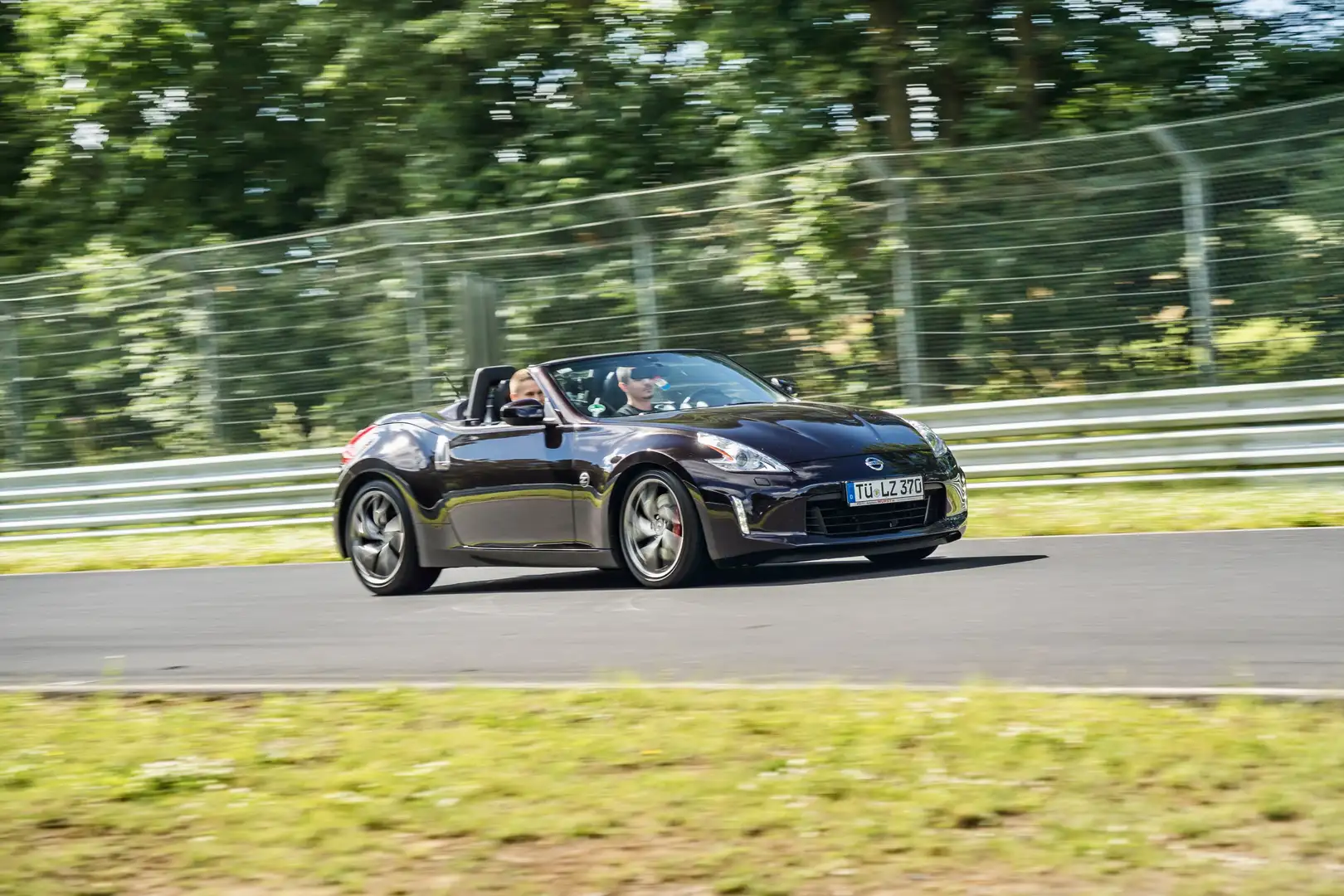 Nissan 370Z 370 Z Roadster Pack / Invidia Чорний - 1
