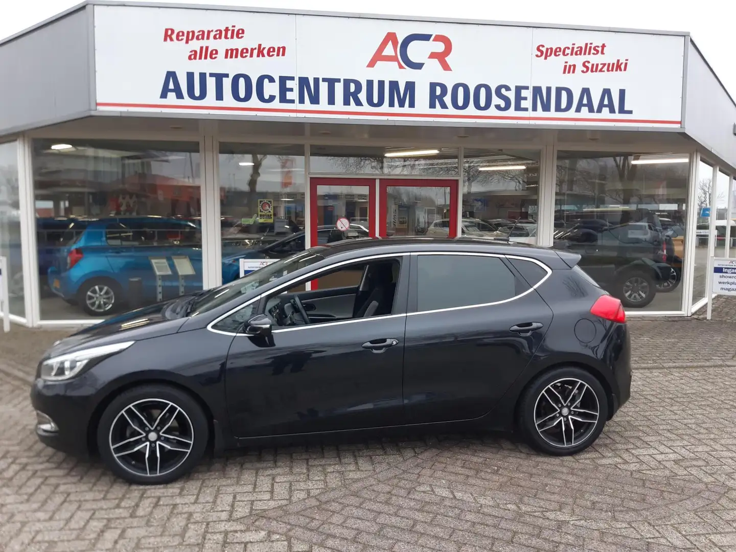 Kia Ceed / cee'd 1.6 GDI DYNAMICS Noir - 2