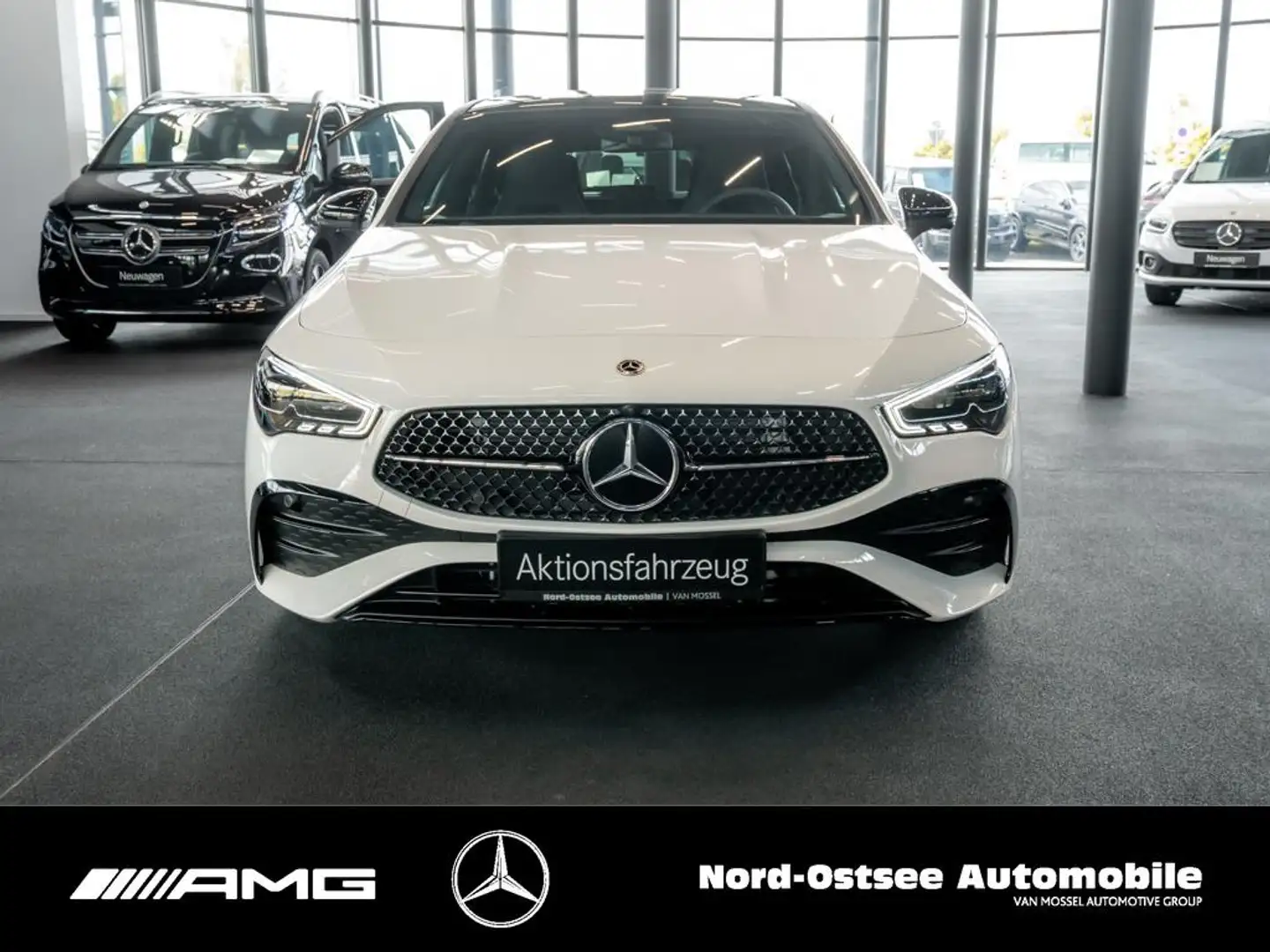Mercedes-Benz CLA 180 SB AMG PANO MULTIBEAM KEYLESS DISTRONIC Weiß - 2