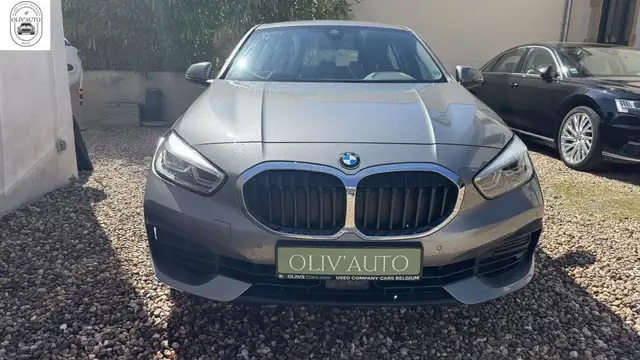 BMW 1 Series view 3