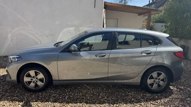 BMW 1 Series view 5