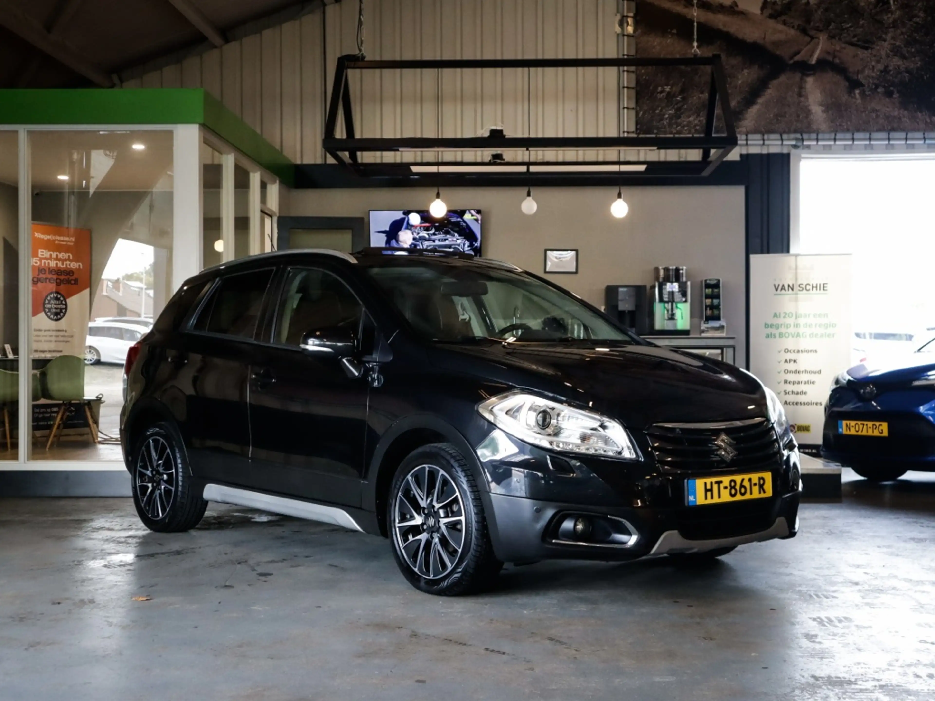 Suzuki S-Cross 1.6 High Executive — photo 31