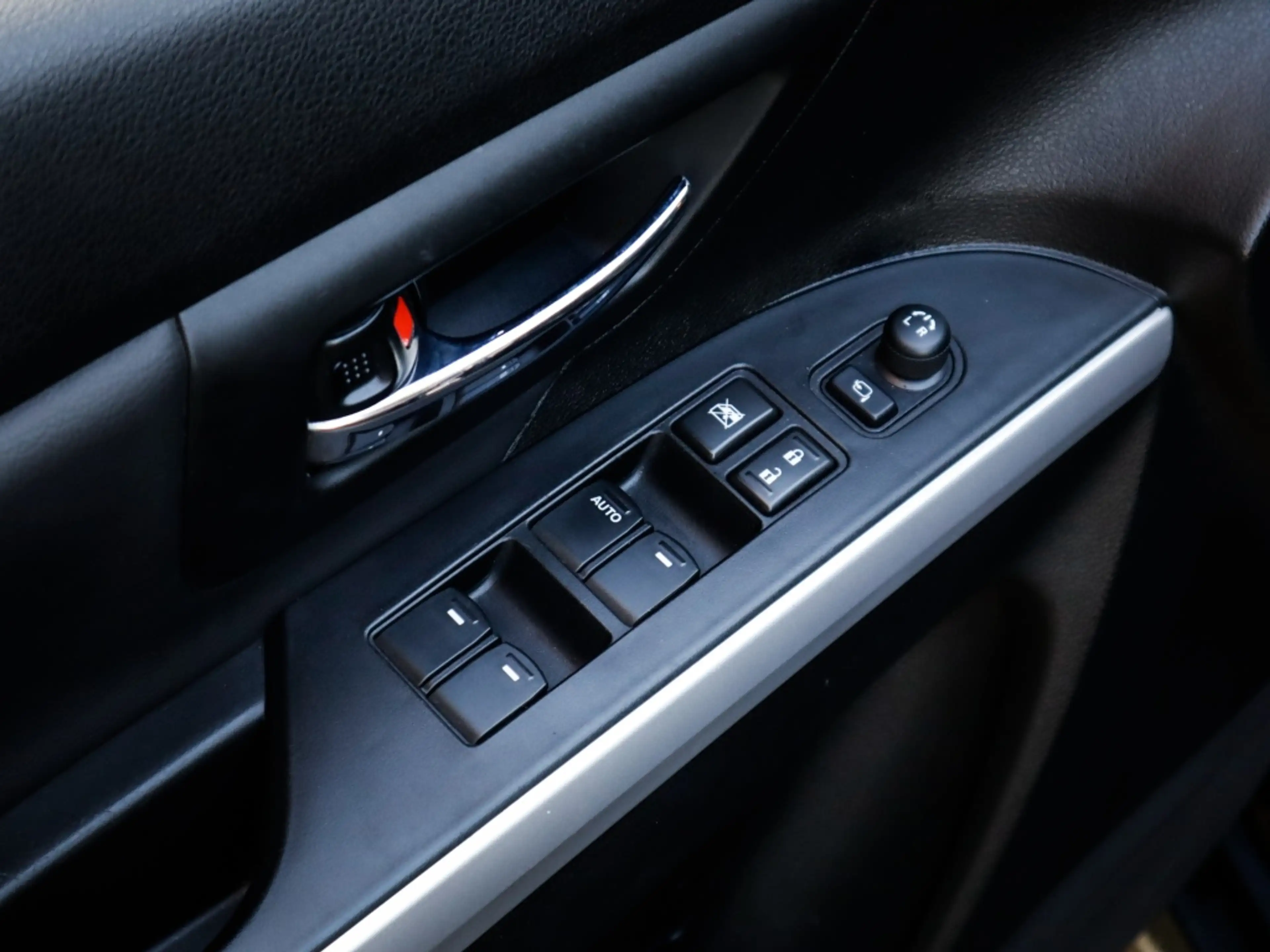 Suzuki S-Cross 1.6 High Executive — photo 14