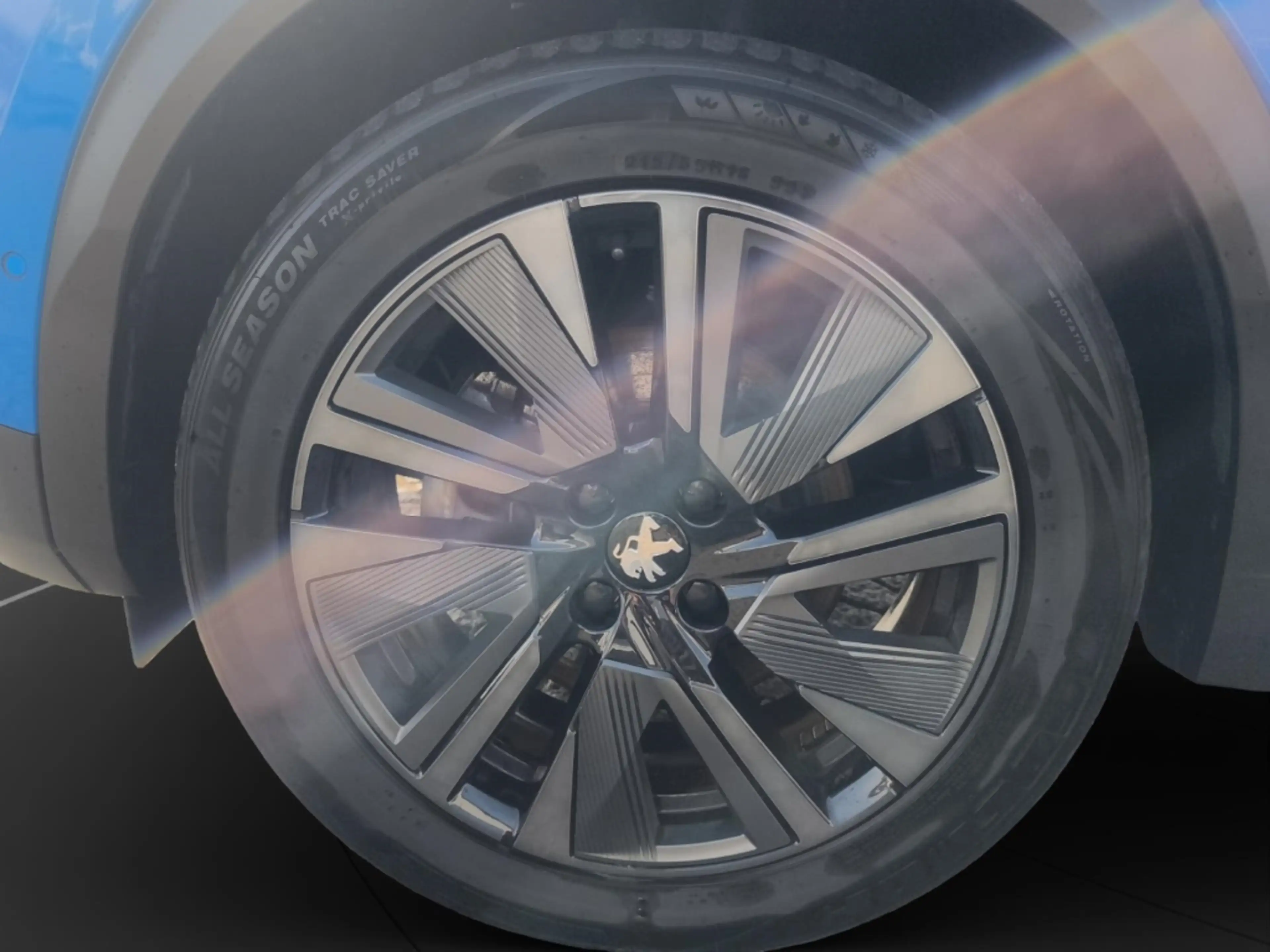 Peugeot 2008 e- GT El. Panodach Navi Digitales Cockpit LED ACC — photo 9