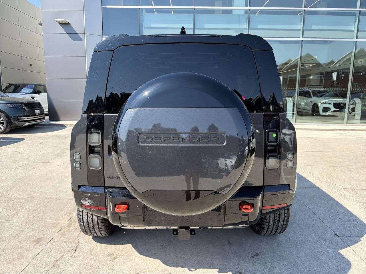2026 Land Rover Defender 110 P400 X alt 4
