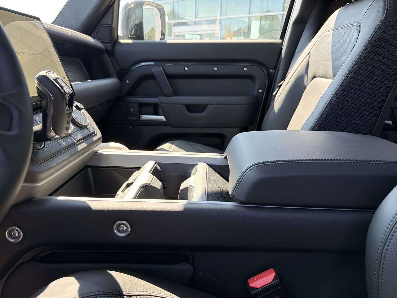 2026 Land Rover Defender 110 P400 X thumb 18