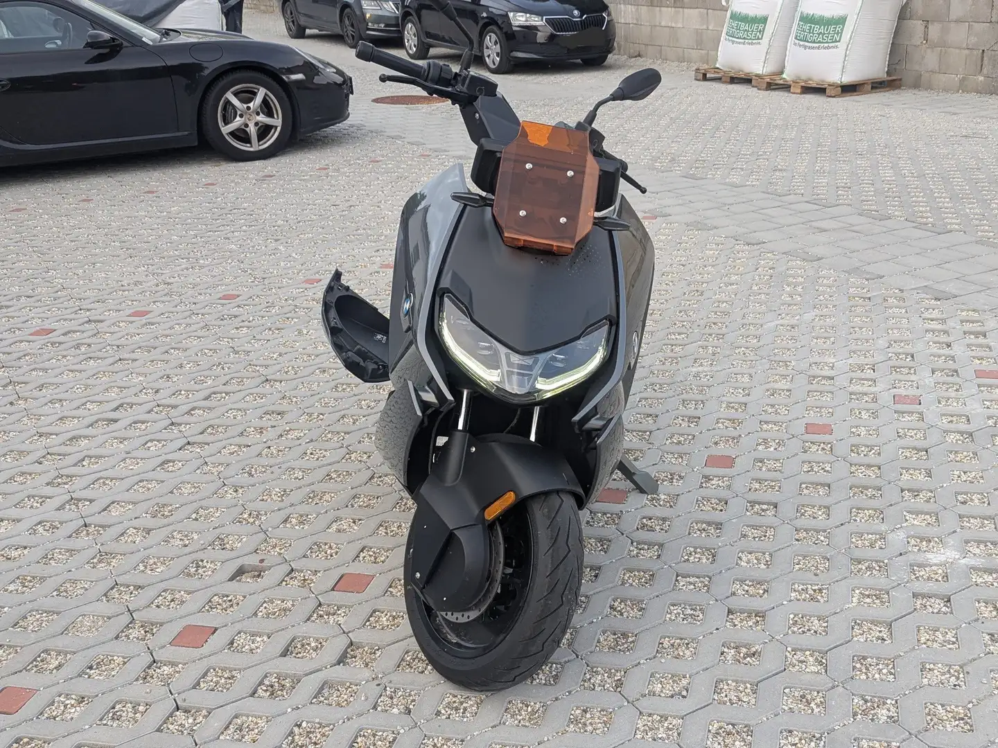 BMW CE 04 Grau - 2