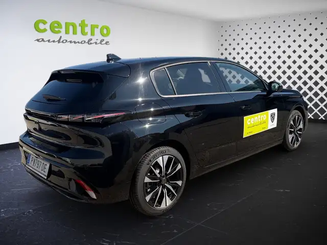 Peugeot 308 view 6