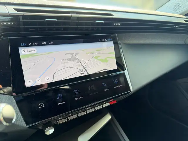 Peugeot 308 view 11