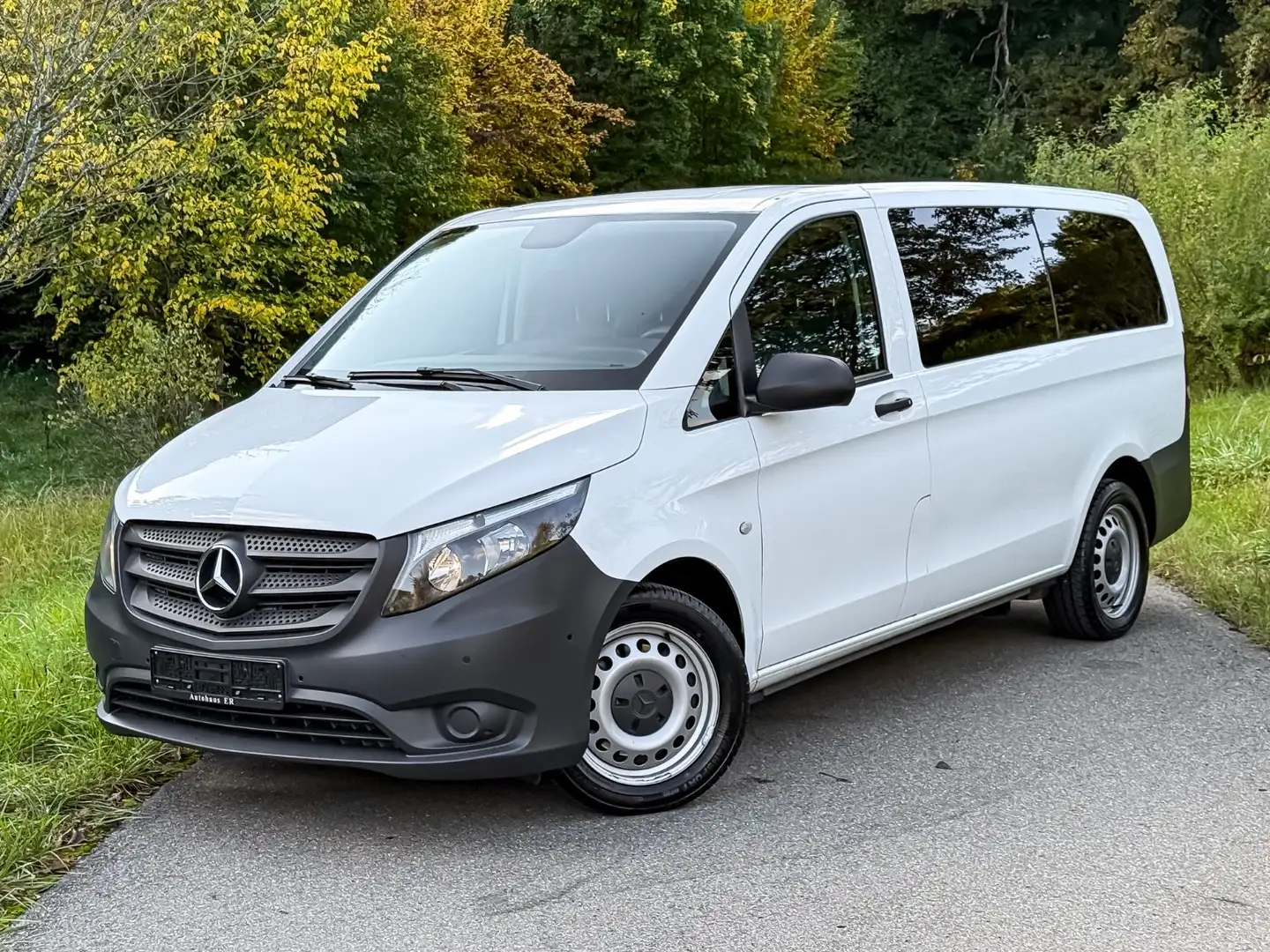 Mercedes-Benz Vito Tourer 119CDI lang 9-SITZ|LEDER|AHK|AUTOM. Weiß - 1