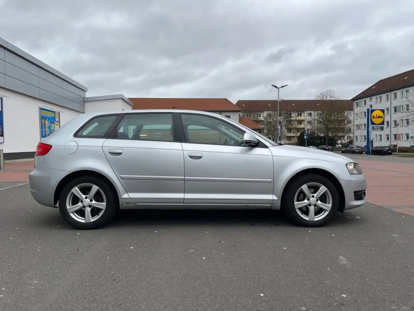 Audi A3 1.6i Ambition Gris - 1