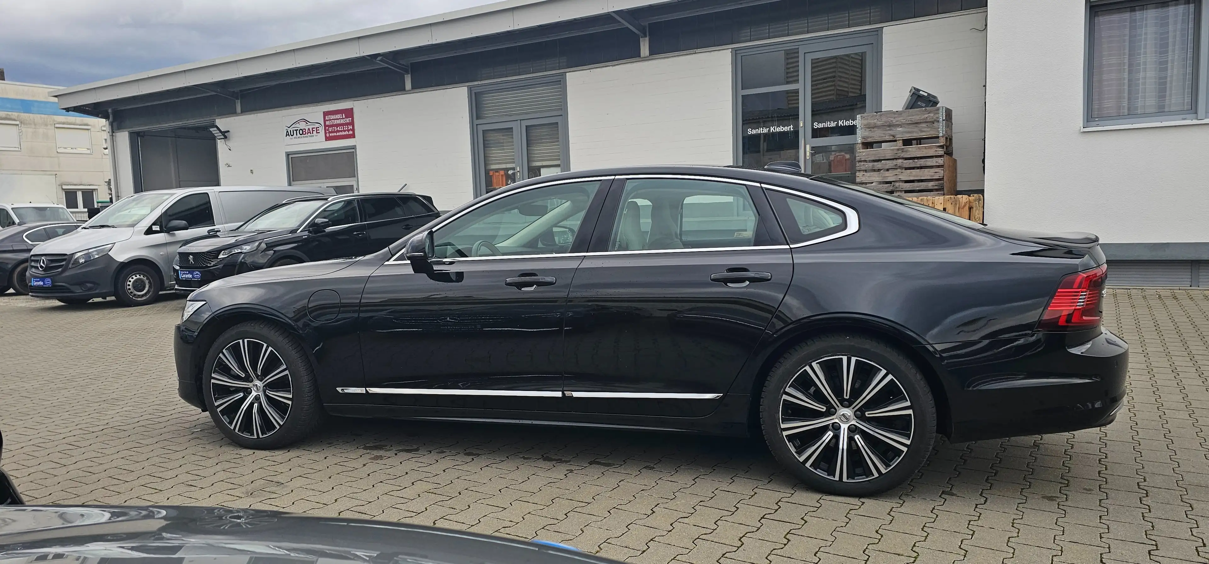 Volvo S90 Plus Bright Recharge Plug-In Hybrid AWD — photo 7