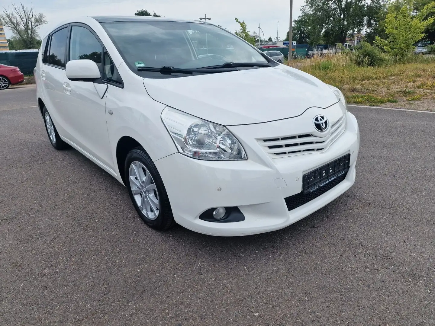 Toyota Verso Edition Wit - 1