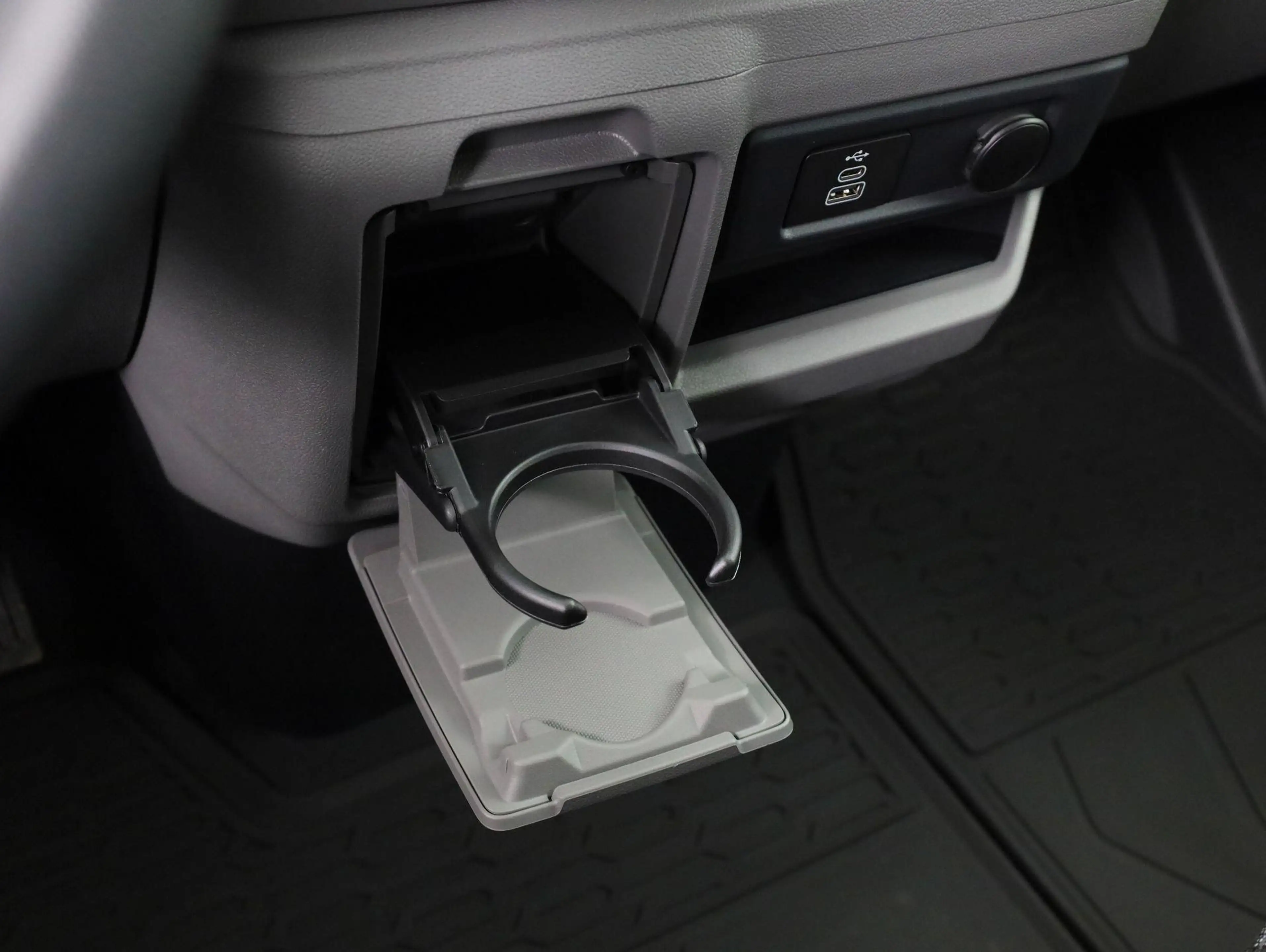 Volkswagen Transporter e-Transporter 136 pk L1 | Trekhaak | Alarm | All s — photo 14