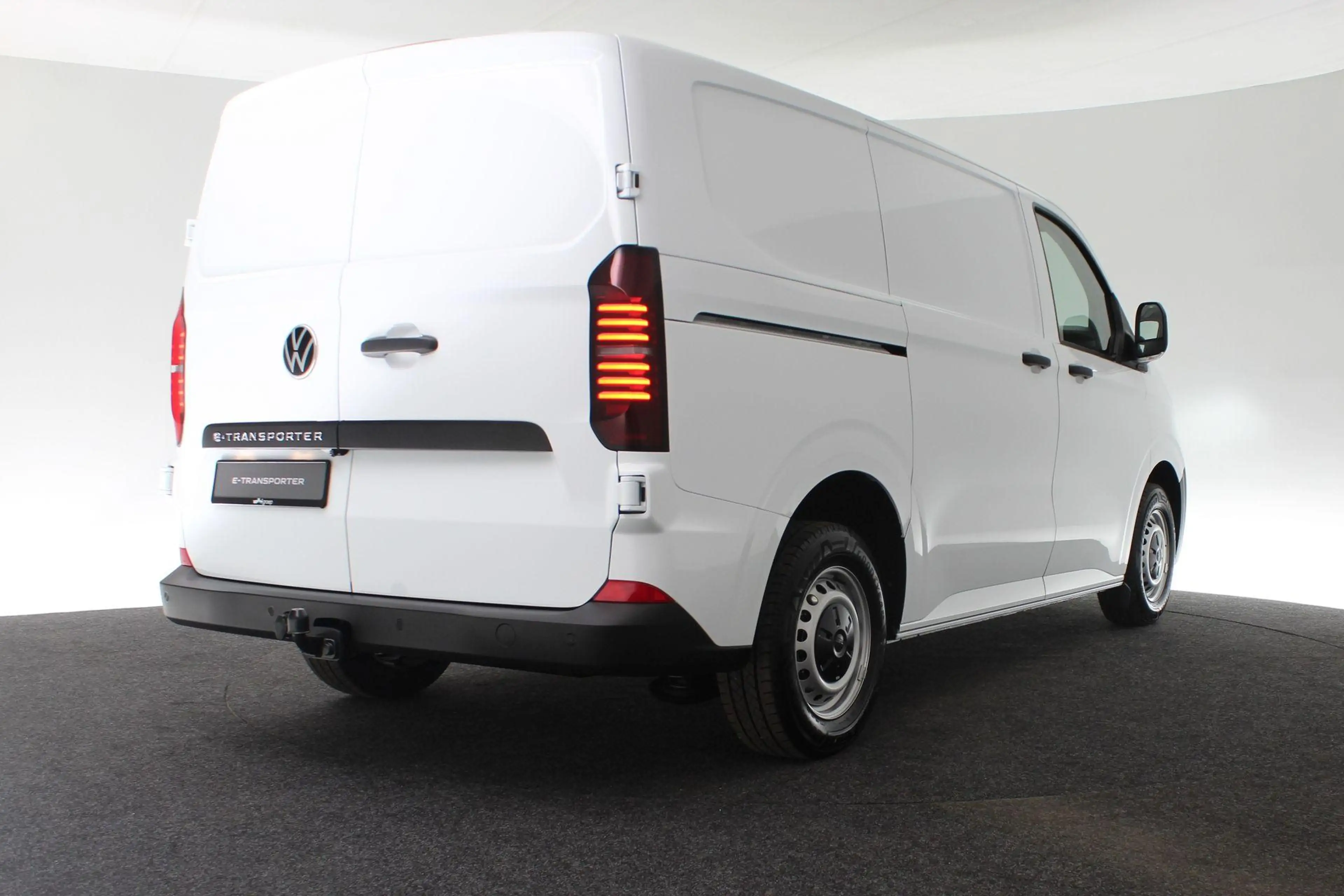 Volkswagen Transporter e-Transporter 136 pk L1 | Trekhaak | Alarm | All s — photo 5