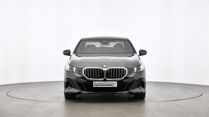 BMW 530 e xDrive Limousine G60 — photo 8