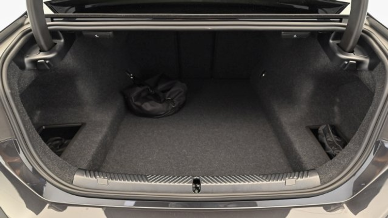 BMW 530 e xDrive Limousine G60 — photo 14