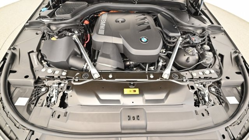 BMW 530 e xDrive Limousine G60 — photo 6