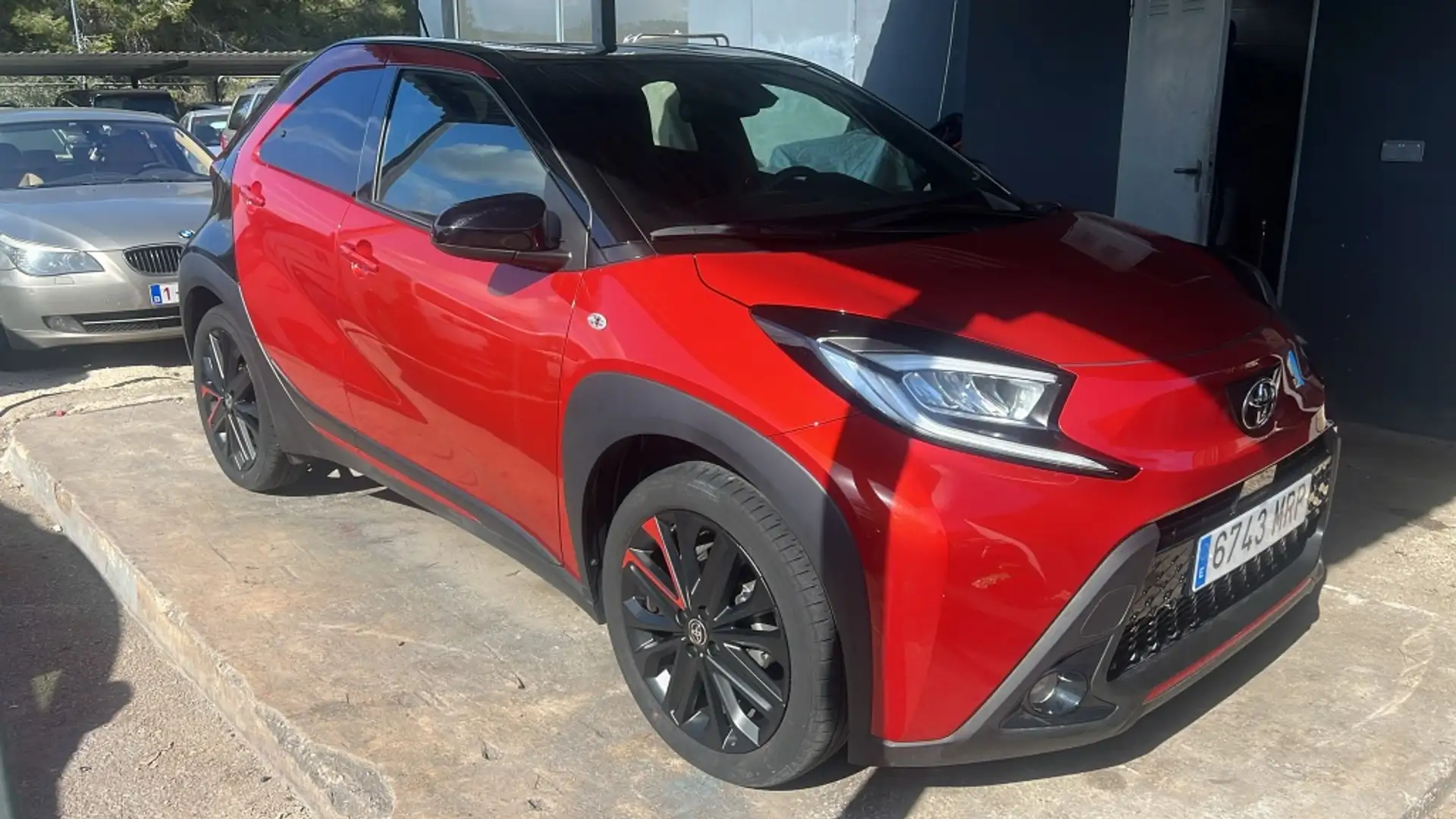 Toyota Aygo X Like e-CVT Burdeos - 2