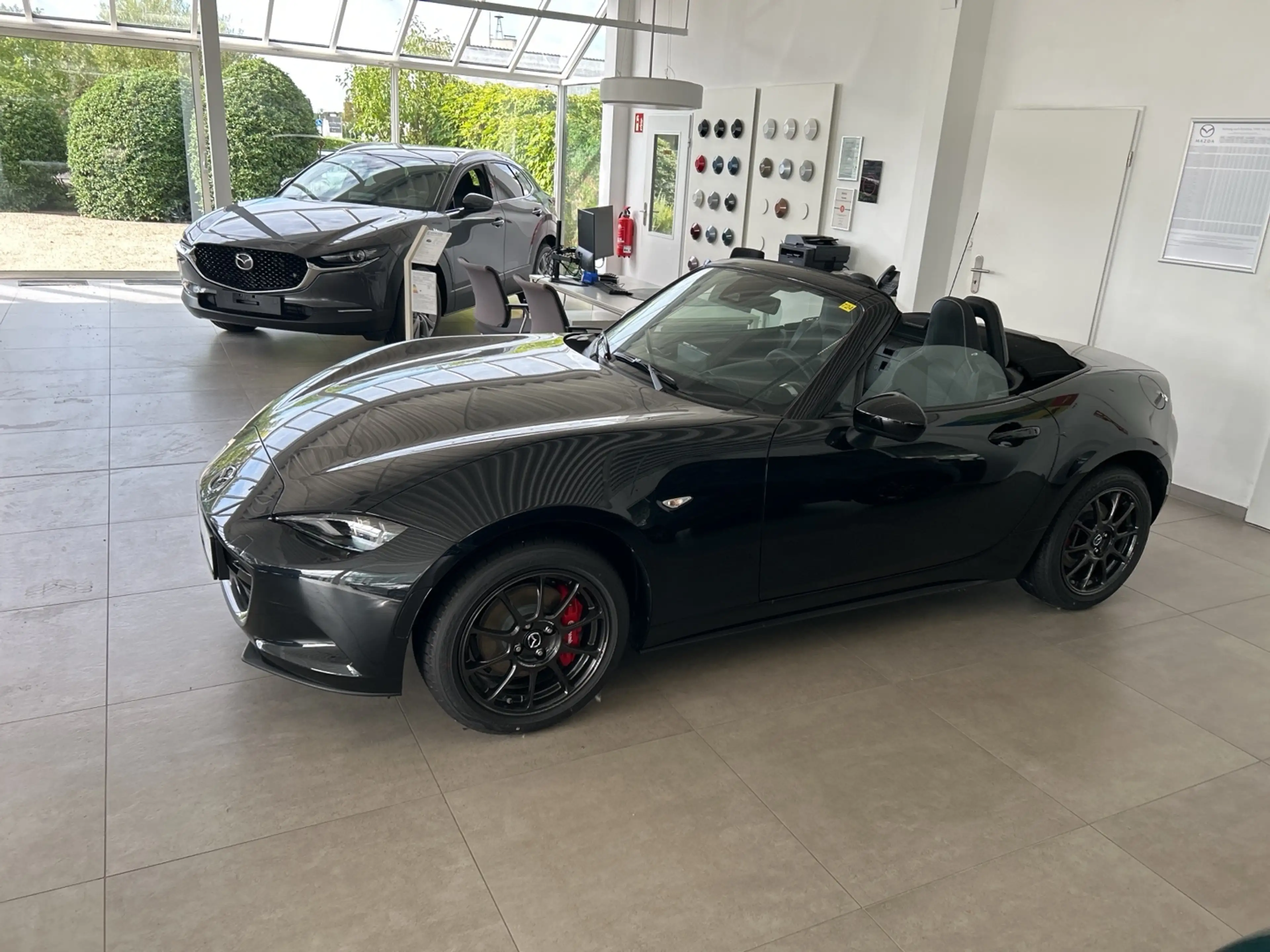 Mazda MX-5 HOMURA+RECARO+MATRIX+BOSE+CARPLAY+KAMERA!! — photo 2