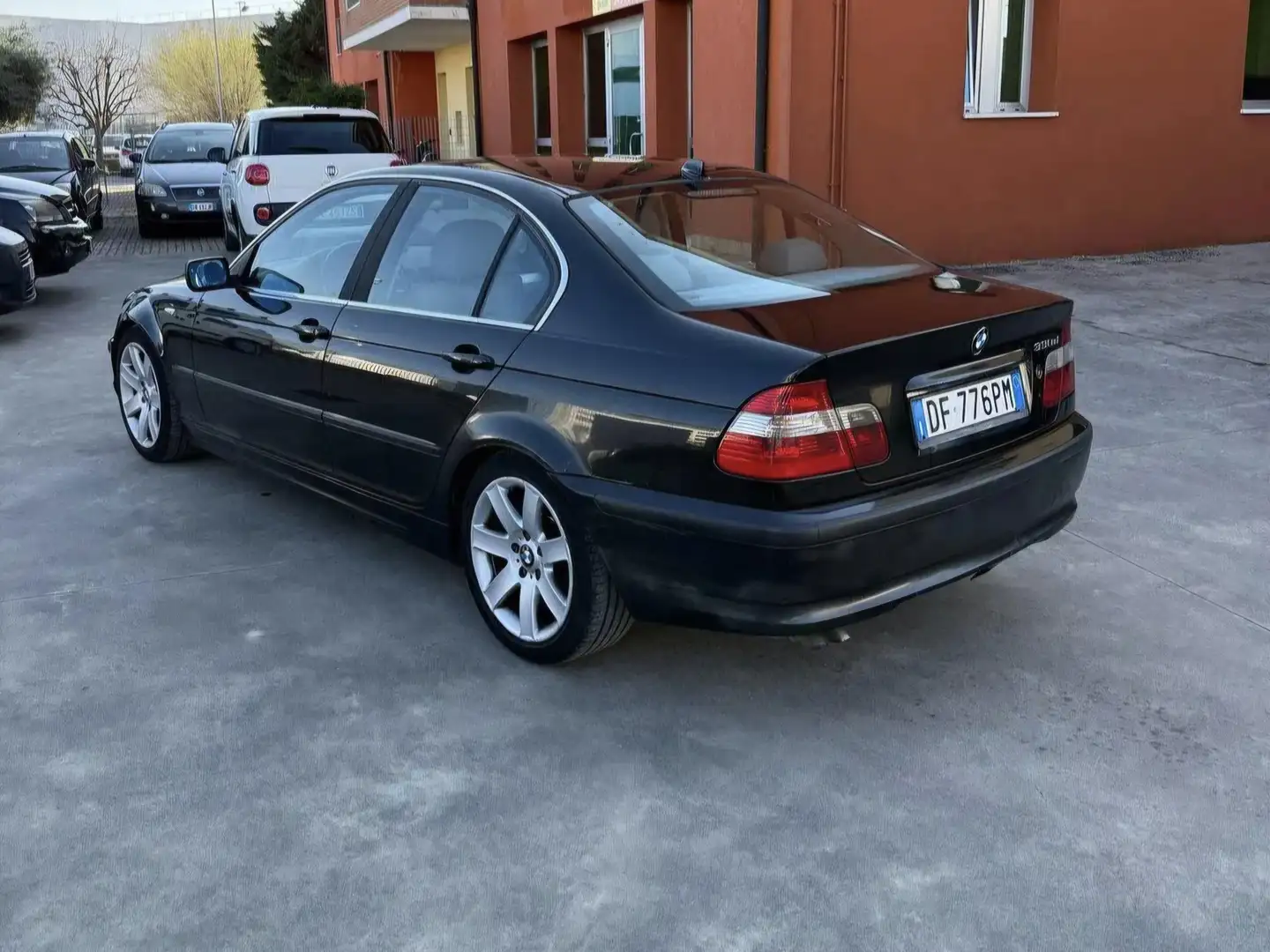 BMW 330 330d Futura 204cv - 2