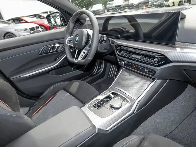 BMW 3 Series view 3