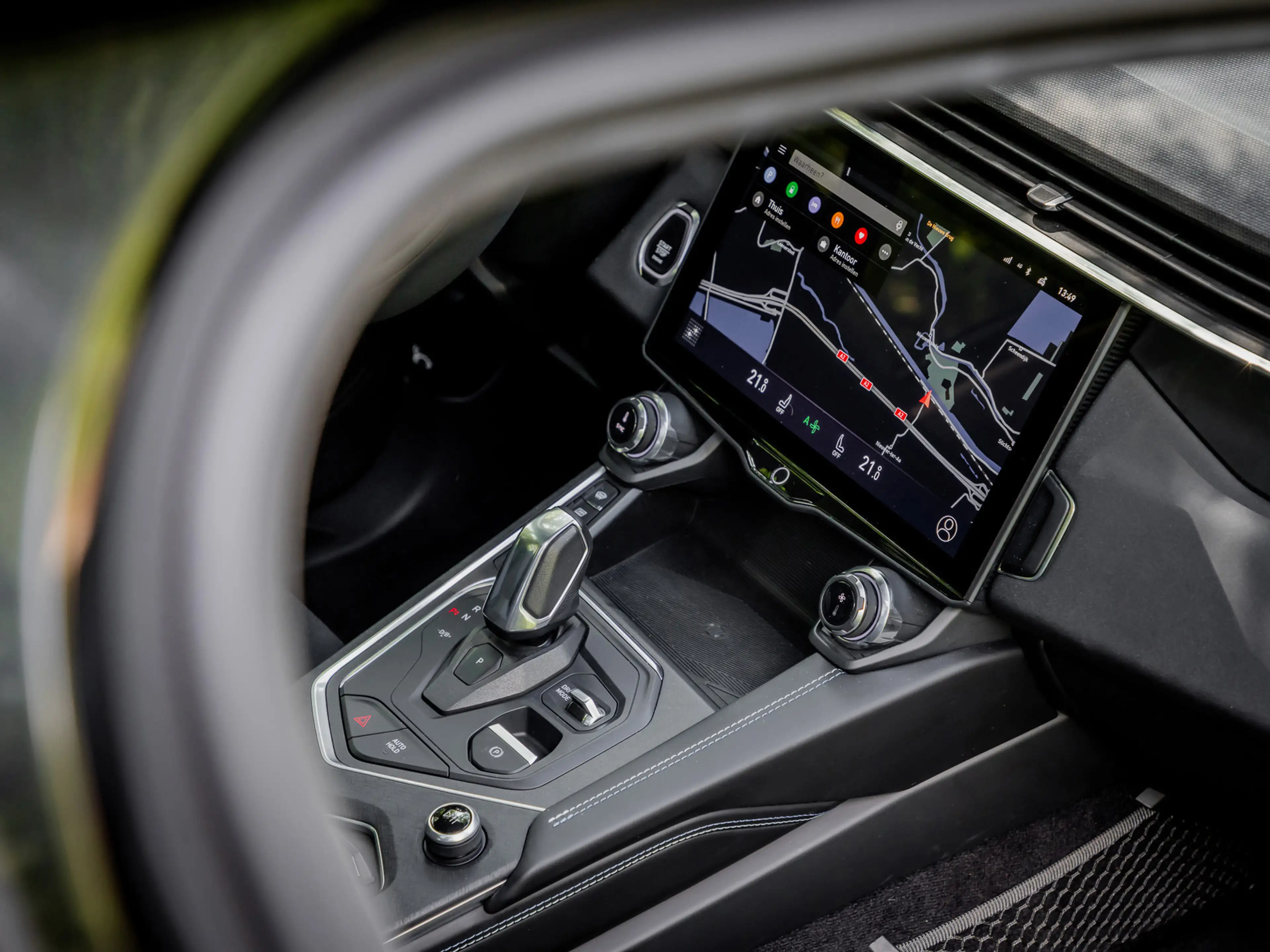 Lynk & Co 01 1.5 Plug-In Hybrid 262pk BLACKED OUT | 360 Camera — photo 11