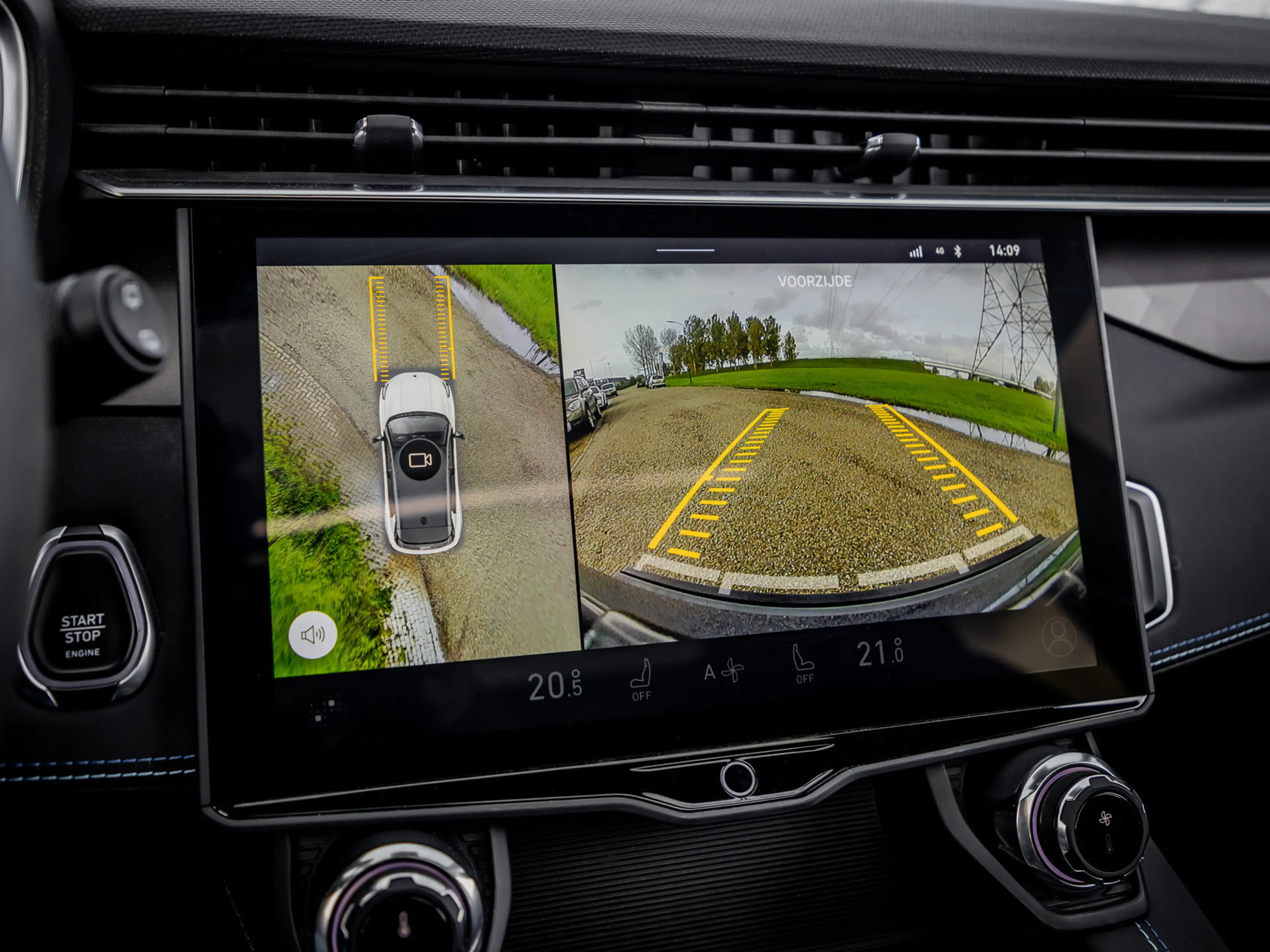 Lynk & Co 01 1.5 Plug-In Hybrid 262pk BLACKED OUT | 360 Camera — photo 12
