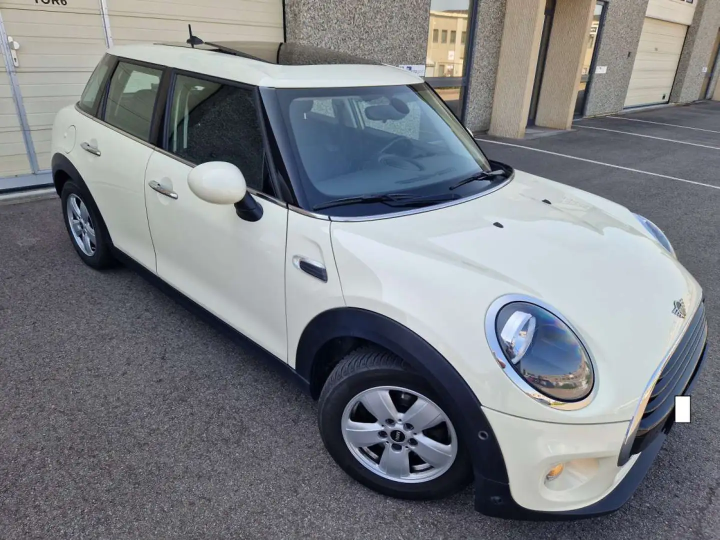 MINI Cooper 1.5 136 CV Garantie 12 Mois Beige - 1