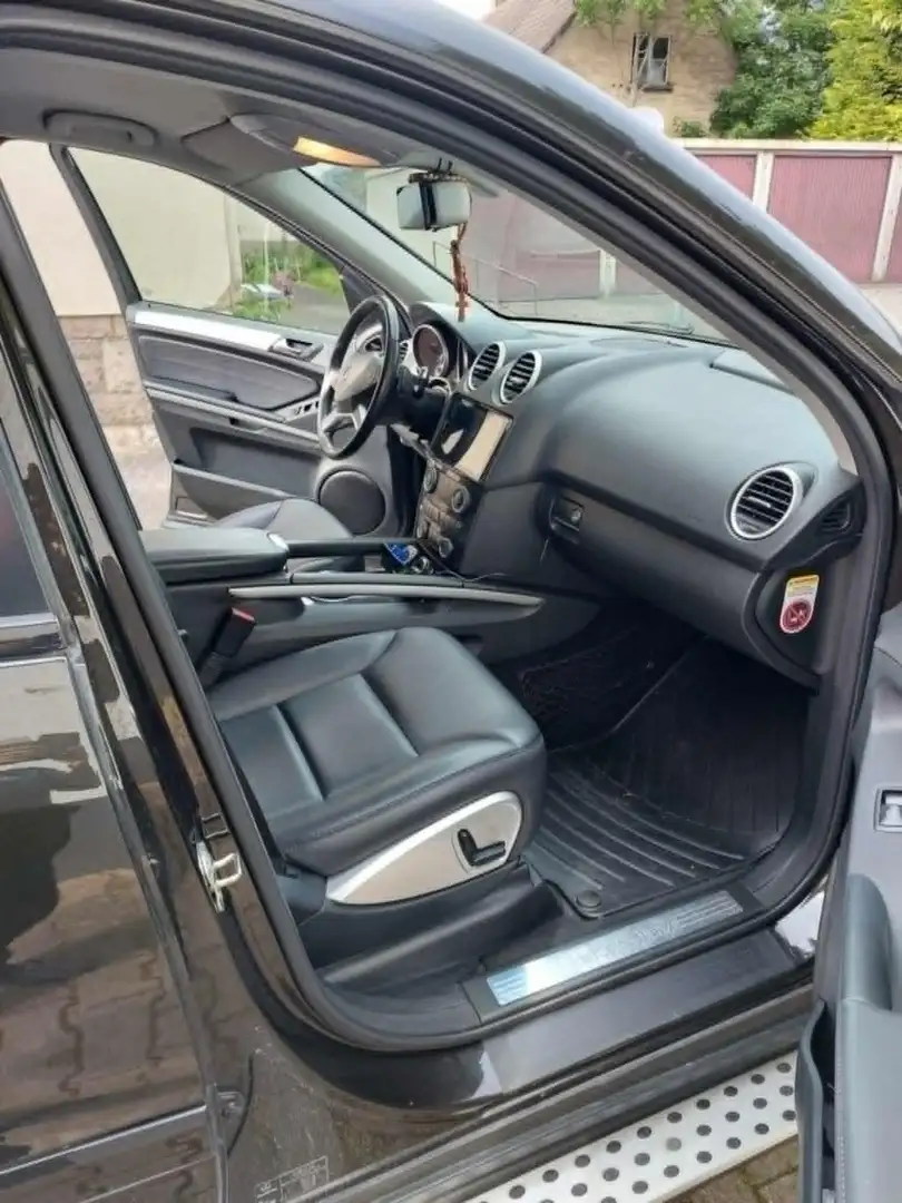 Mercedes-Benz ML 300 ML 300 CDI 4Matic 7G-TRONIC DPF BlueEFFICIENCY Brązowy - 2