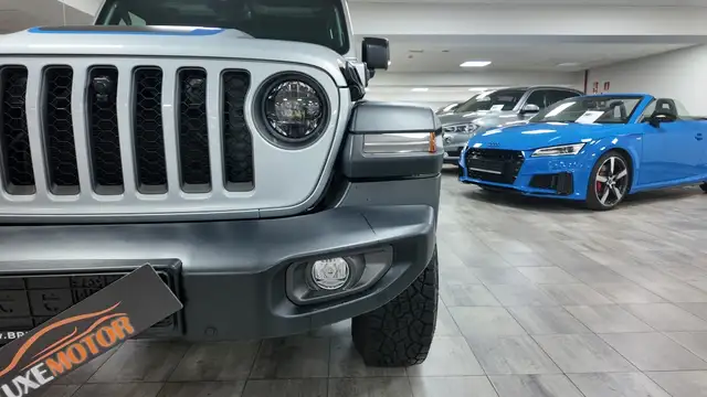 Jeep Wrangler view 9
