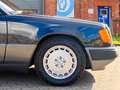 Mercedes-Benz 300 Mercedes-Benz 300 E W124 von 1991 Oldtimer TOP! Schwarz - thumbnail 15