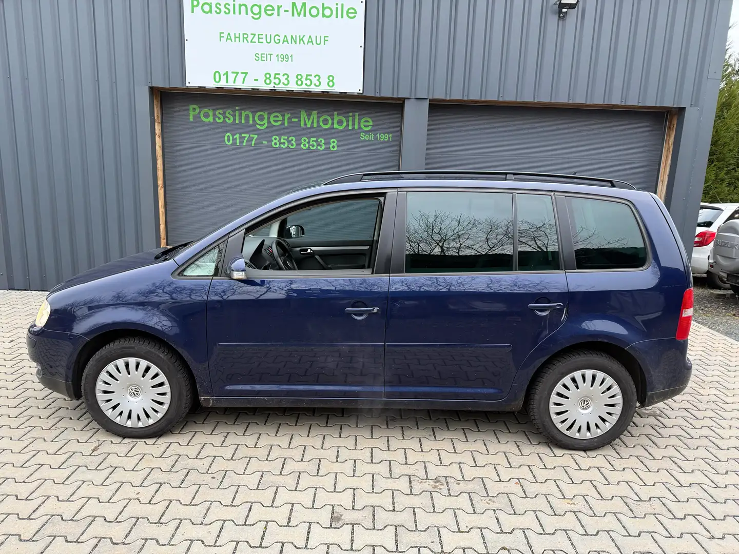 Volkswagen Touran Touran Diesel 2.0 TDI DPF-7 Sitzer-TÜV 10/2026 Blau - 1