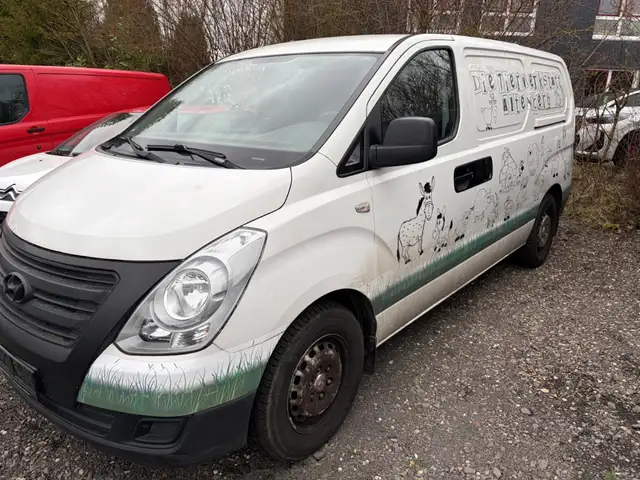 Hyundai H-1