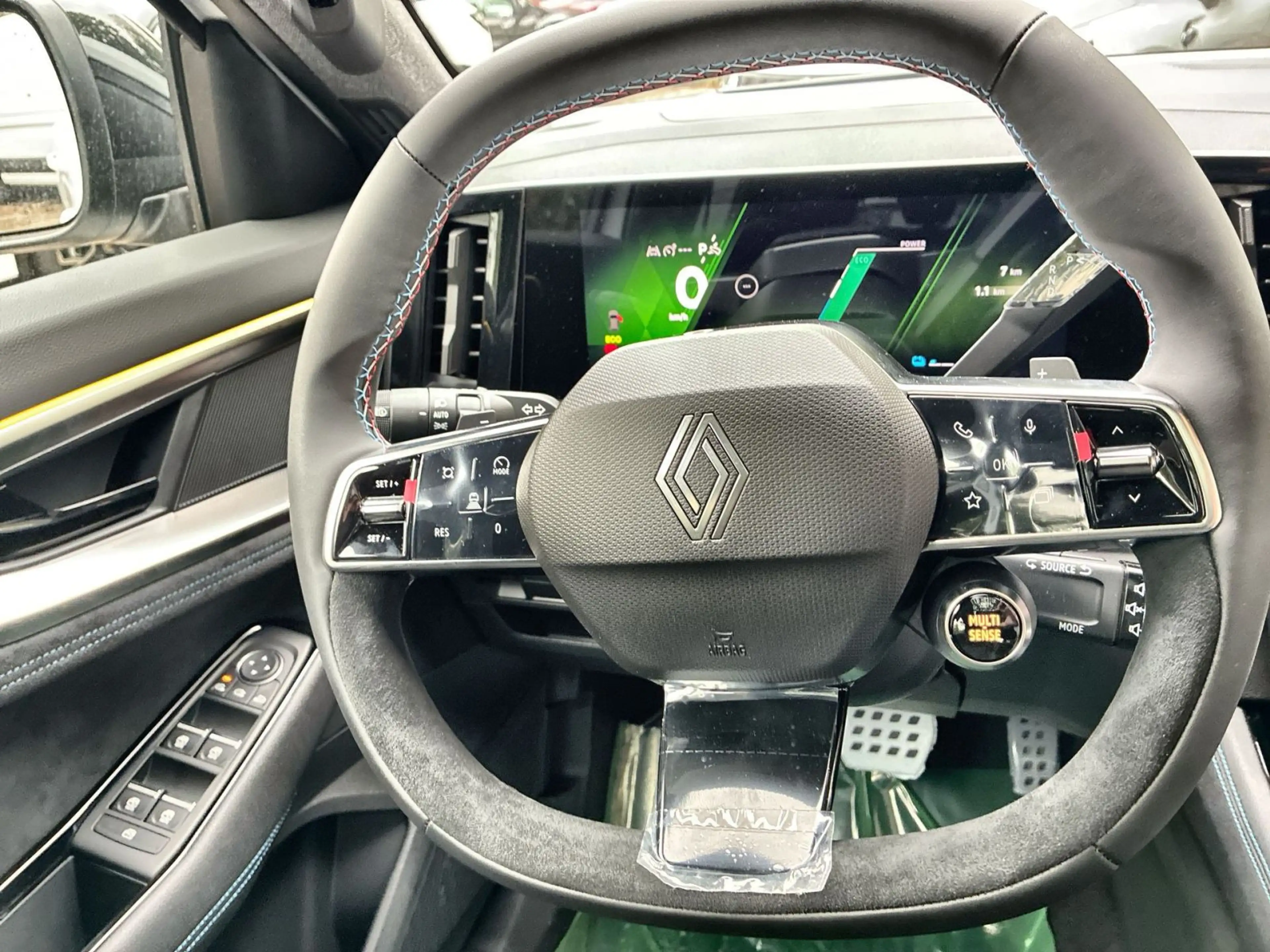 Renault Austral Alpine E-TECH Hybrid 200 — photo 15