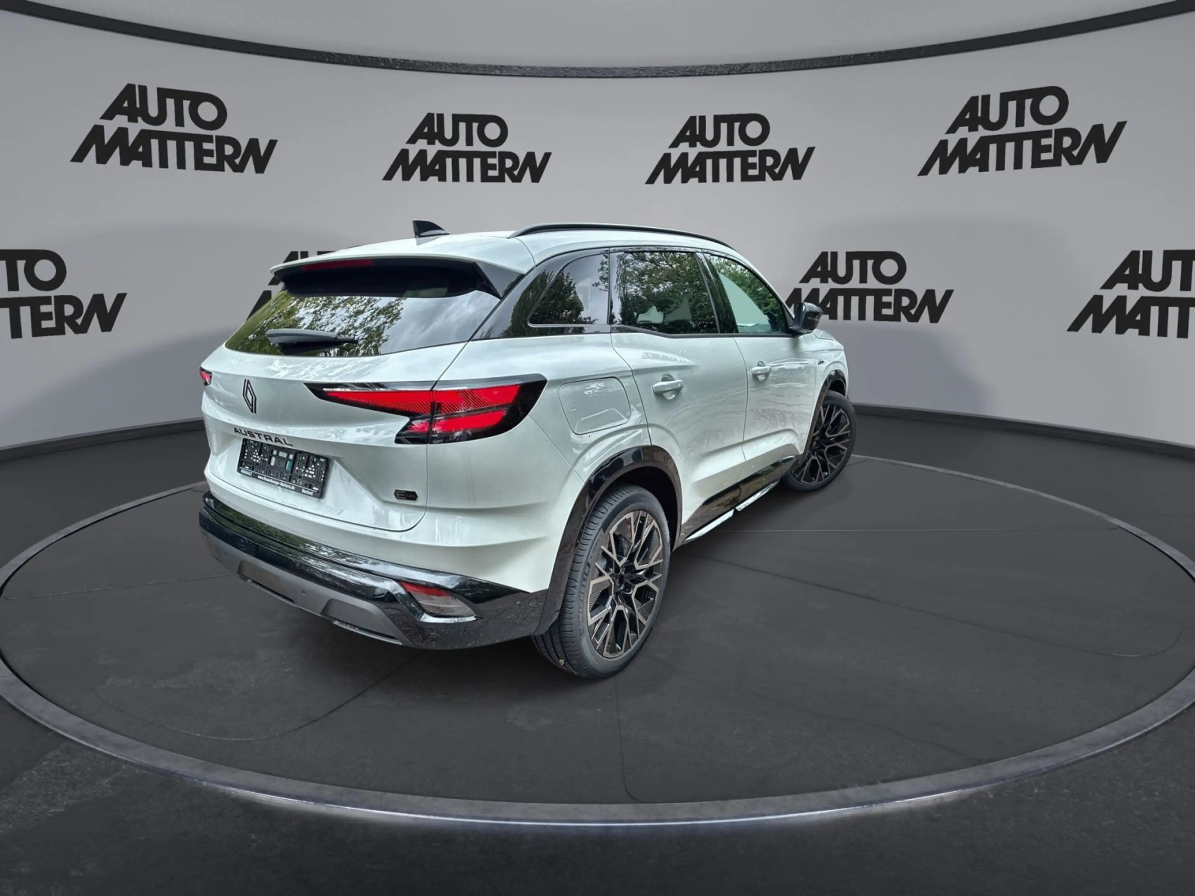 Renault Austral Alpine E-TECH Hybrid 200 — photo 8